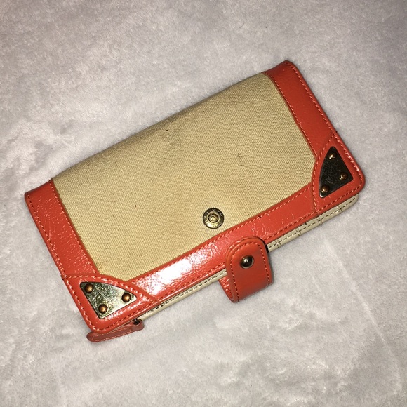 Used Handbag 👜 - Picture 2 of 8